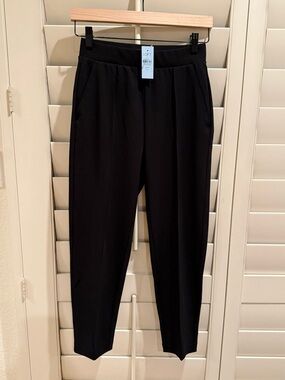 LOFT Petites NWT Black Pull on Tapered Pants - Size XXS Petite